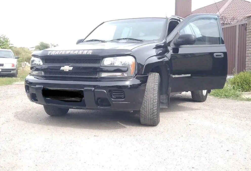 Шевроле Трейлблейзер.