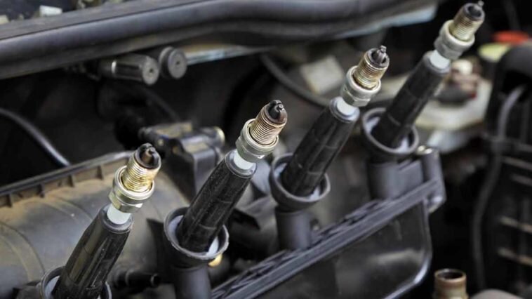 Как часто нужно менять свечи на автомобиле? Что будет если их не менять ...