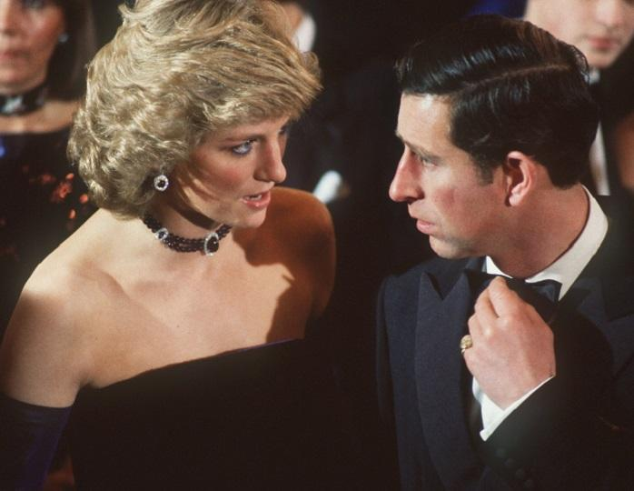 Принцесса Диана и принц Чарльз. Фото: Global Look Press  https://teleprogramma.pro/stars/star-hist/1786091-nastoyashchiy-udar-princessa-diana-nashla-zaponki-muja-kotorye-ee-u3592/