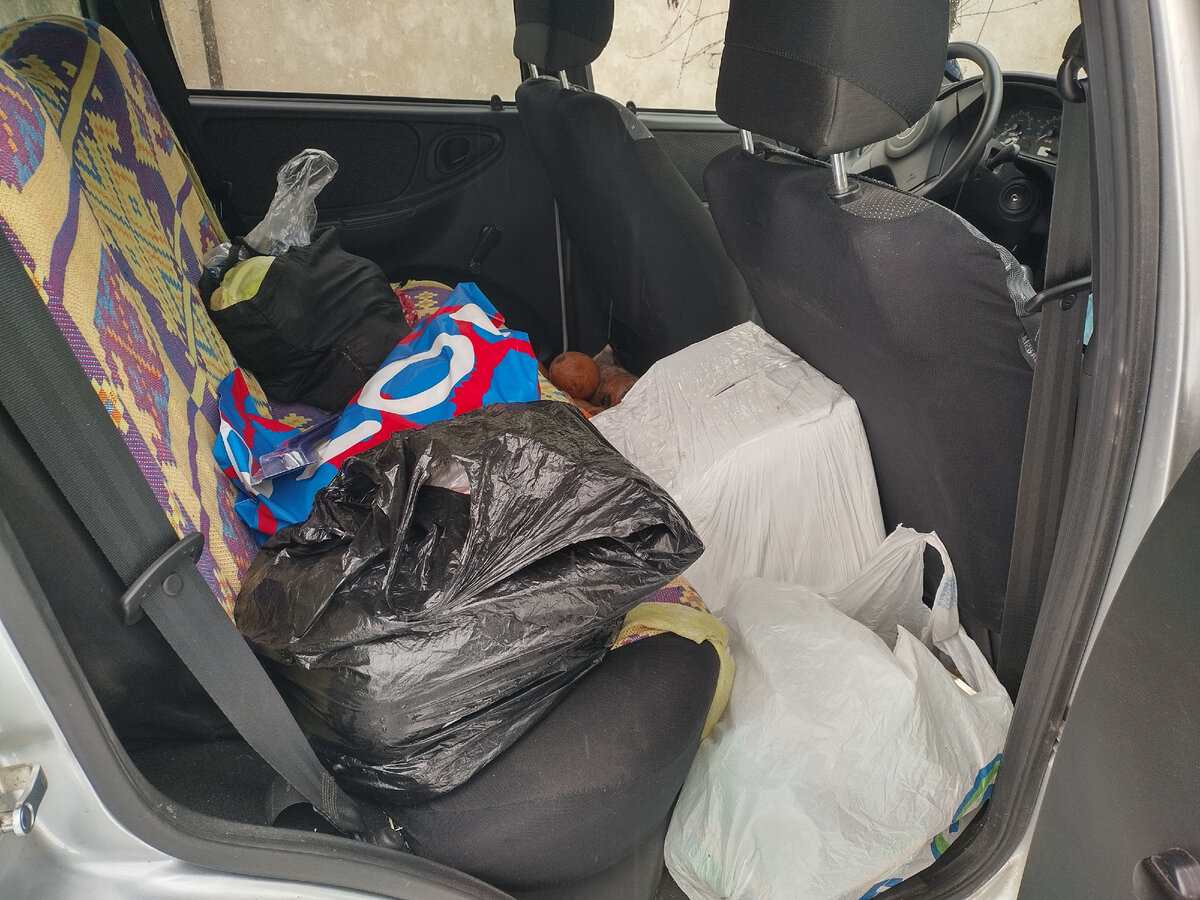 Куча пакетов из магазинов