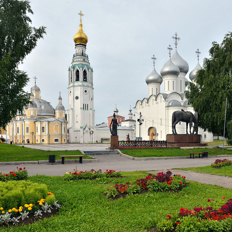 Крупные города вологды. Вологда центр города. Вологодский Кремль Вологда. Достопримечательности Вологды Вологодский Кремль. Вологда площадь города.