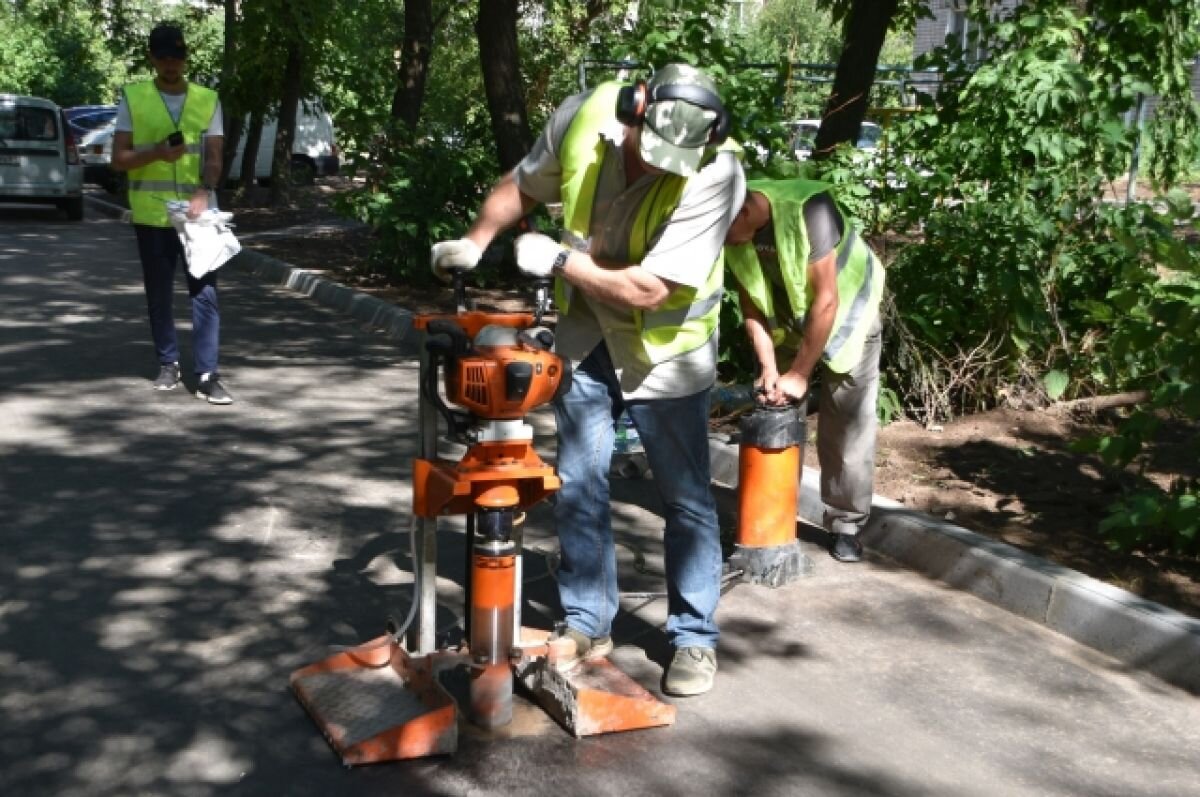    Во всех районах города Твери продолжают ремонтировать дворы