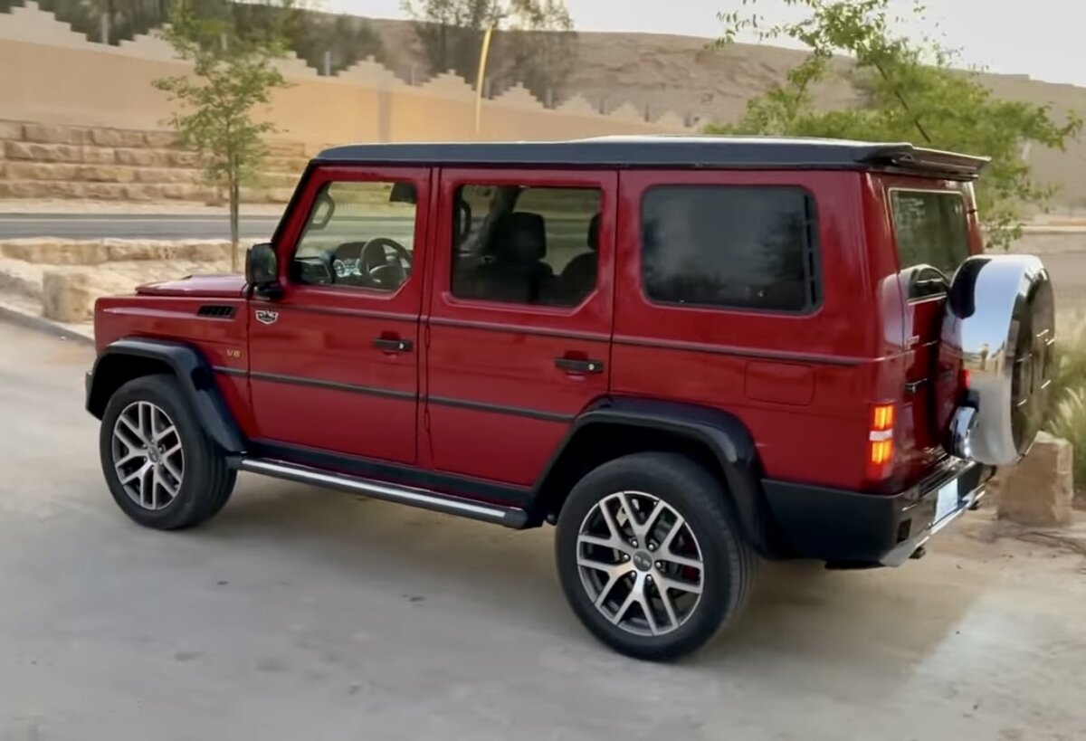 Китайцы указали Mercedes Benz, где их место. Китайский гелик BAIC BJ80 уже  в России | Автомобильный Гуру | Дзен