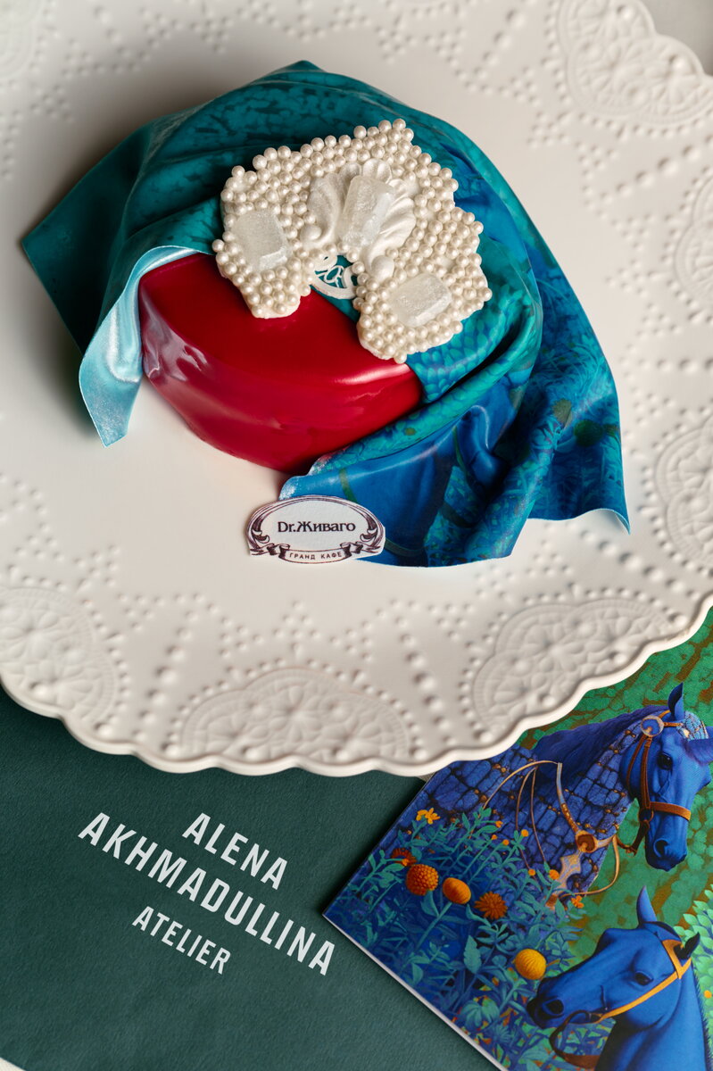     Alena Akhmadullina Atelier x Гранд-кафе Dr.Живаго