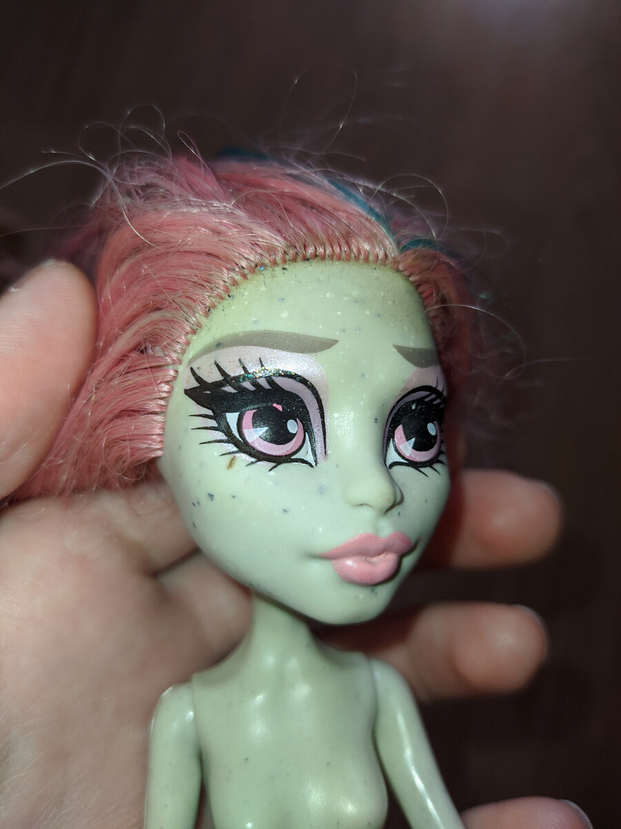 Описание образа куклы для стайлинга Peri Pearl Serpintine Styling Head