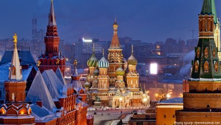 Москва является столицей России с населением около 11,5 млн. Человек, что делает ее 6-ым по величине городом в мире.
Официальная резиденция российского президента - Кремль в Москве. Название Кремль означает крепость.
