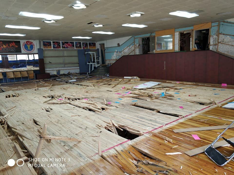 Один из залов киевского СК "Восход" после разгрома неизвестными 23 апреля. Фото Романа Авдышева/Facebook .