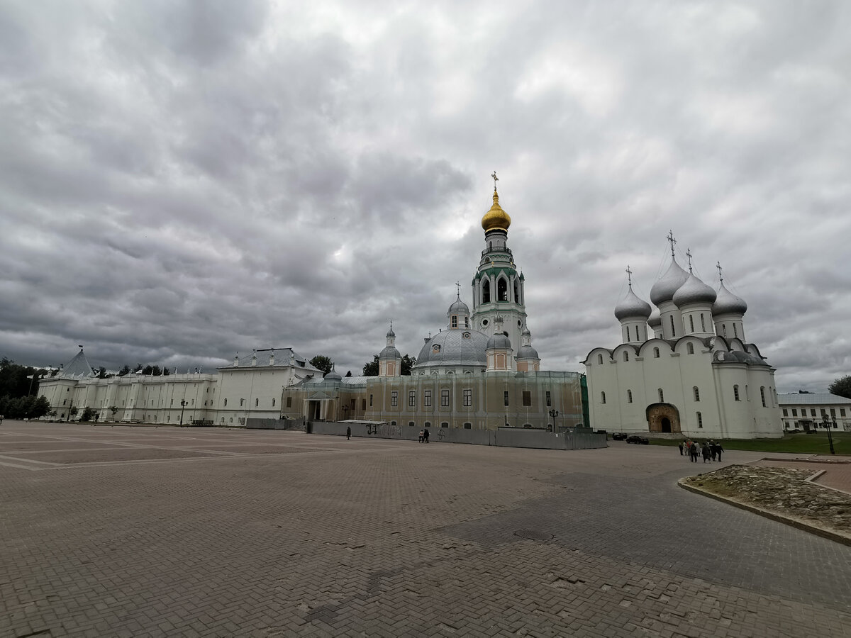 кремлевская площадь вологда