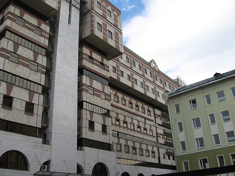 Главное здание НИИ нейрохирургии имени Бурденко