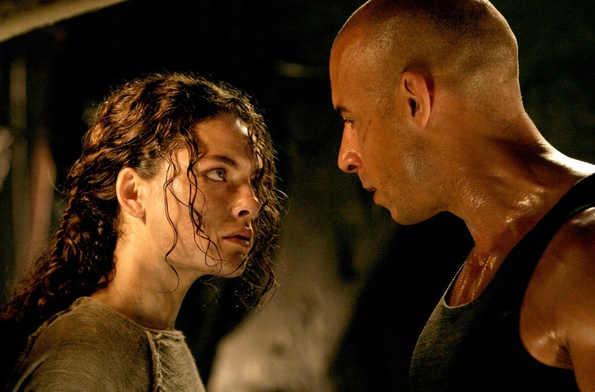 Кадр из фильма "Хроники Риддика " 2004 г.