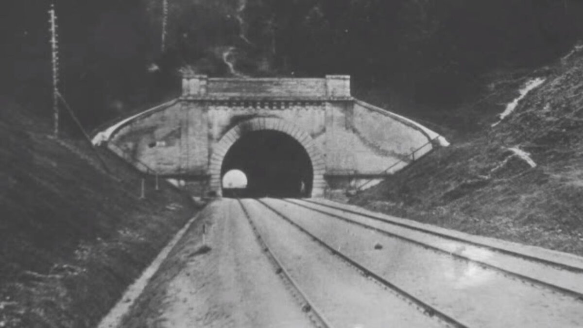 узкий тоннель. первые тоннели. тоннель под темзой в лондоне. самосский акведук. кипарисовский тоннель.