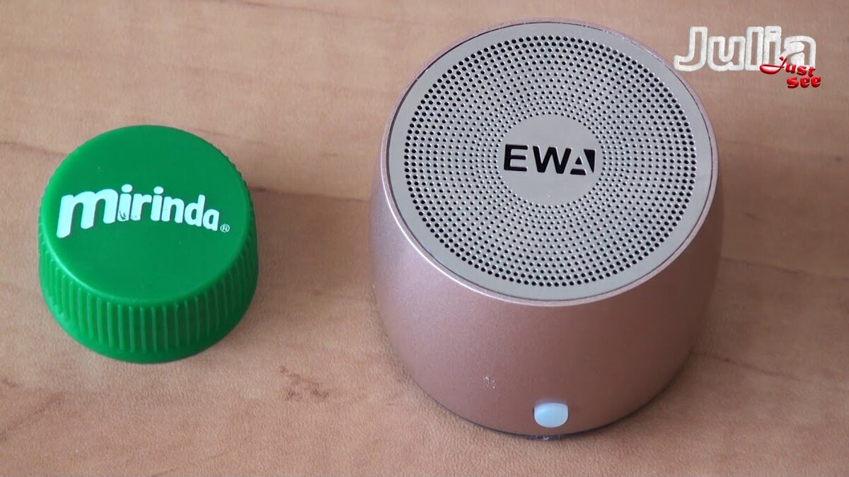 2 маленькая колонка  - EWA A106 Pro. Она чуть больше предыдущей и это компенсирует некоторые минусы. У неё металлический корпус, который защитит её от падений и обеспечивает пыле- и влагозащиту. Все пользователи отмечают хороший объёмный звук и хороший запас по времени работы что состоавляет -4-5 часов при максимальной громкости и 12-15 при средней. ведь ее аккумулятор имеет мощность 700 мач. Данная колонка идёт в хорошей упаковке, что позволяет заказать её для подарка. Цена на колонку 867 рублей. 