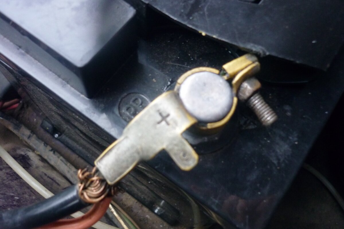 How to Clean Corroded Car Battery Terminals: Easy Guide Car battery, Battery, Ba