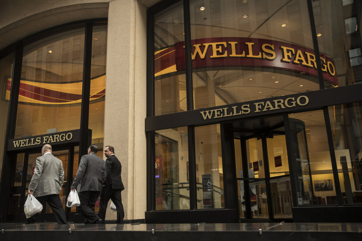 Wells Fargo — единственный американский банк, имеющий рейтинг ААА по версии исследовательской компании Standard & Poor (специальный рейтинг, согласно которому компания может получить оценку надежности от С до ААА) Информация взята из: https://ostrovrusa.ru/investiruj-kak-baffet
