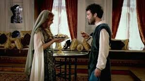  Ибрагим заставляет Хюррем сделать выбор. Фото из открытого источника.