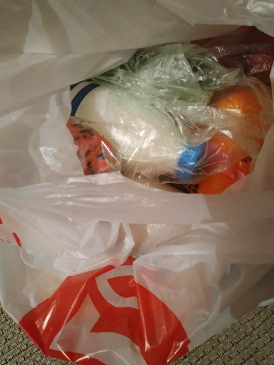 Личное фото иногда беру пакет из Пятерочки а иногда складываю все покупочки всего рюкзак