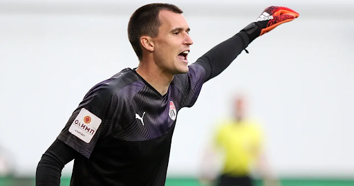 Вратарь Илья Лантратов, фото с сайта fckhimki.com