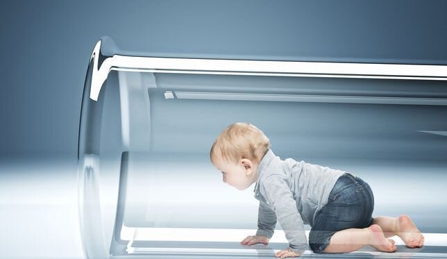 При рождении дети ЭКО ничем не отличаются от своих ровесников, зачатых естественно: ни весом, ни ростом, ни размерами частей тела. 