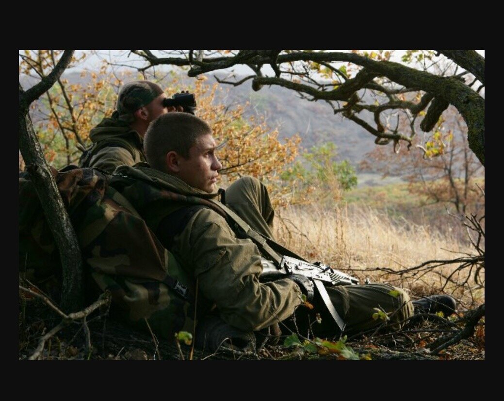 фара-вр. наблюдательный пост разведчика. окоп для поста рхб наблюдения. наблюдательный пост в разведке. замаскированный наблюдательный пункт.