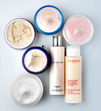 Babor Омолаживающий крем для тела Baborganic; Biotherm Укрепляющий концентрат для тела Firm Corrector; Shiseido Крем для упругости кожи тела Firming Body Cream; Clarins Омолаживающая сыворотка для тела Peau Neuve; Lancôme Разглаживающее молочко для тела с ароматом La vie est belle; La Prairie Омолаживающий крем-суфле для тела Skin Caviar; Kenzoki Обновляющий отшелушивающий крем Sensual.