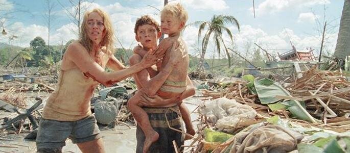 Кадр из фильма "Невозможное"