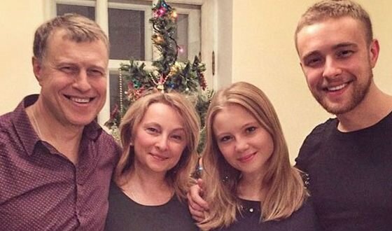 《Егор Крид с семьей》