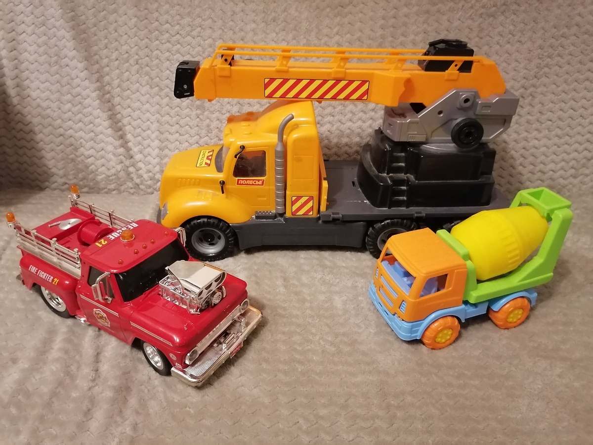 Машинки для девочек и мальчиков