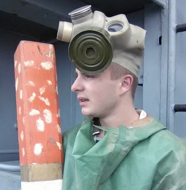 Наказание в армии, за курение в неположенном месте!