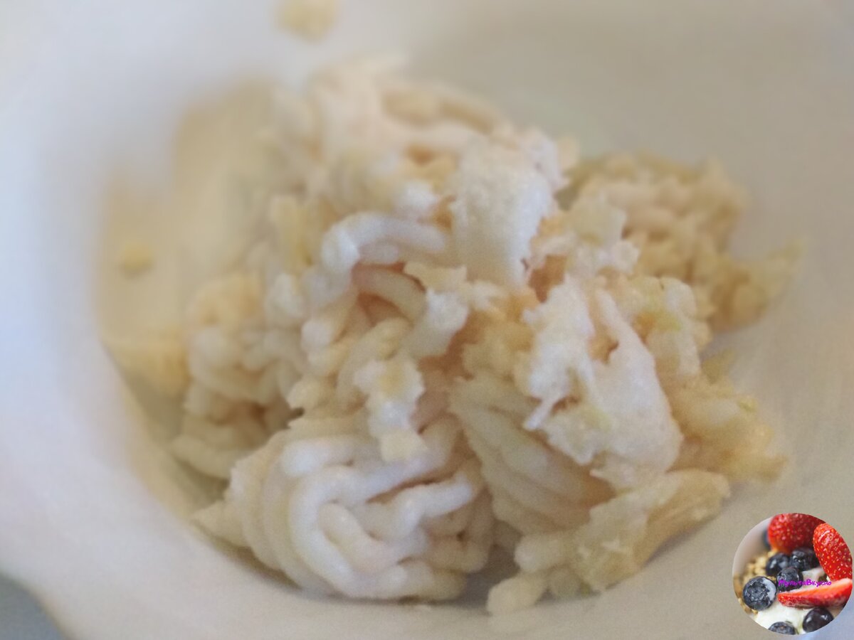 пропущенное сало через мясорубку с чесноком