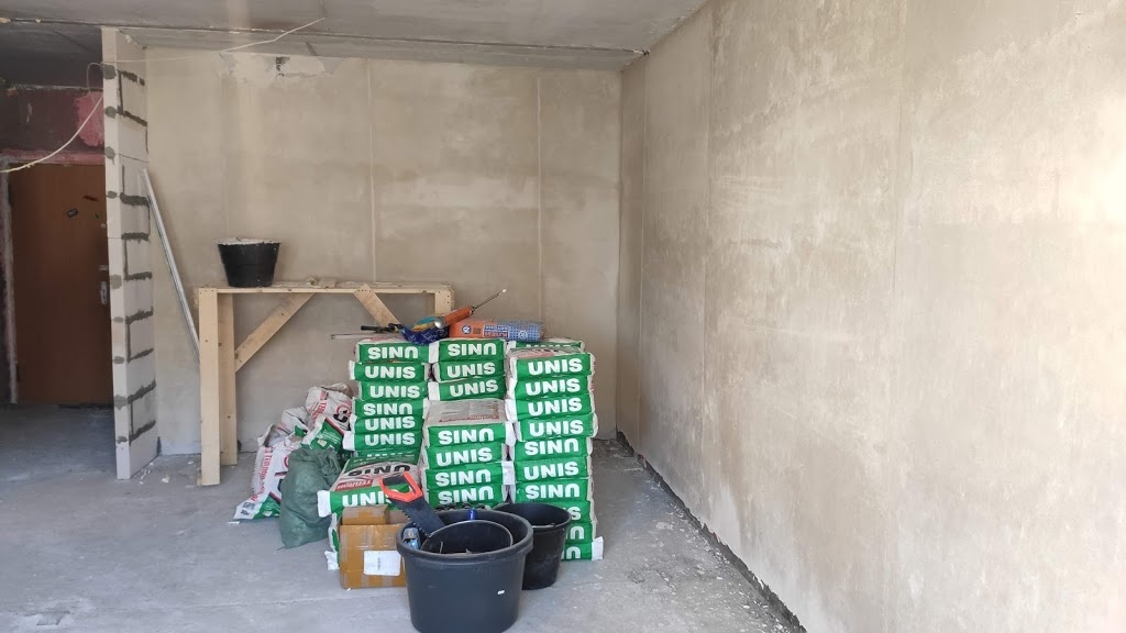 Начало выравнивания стен