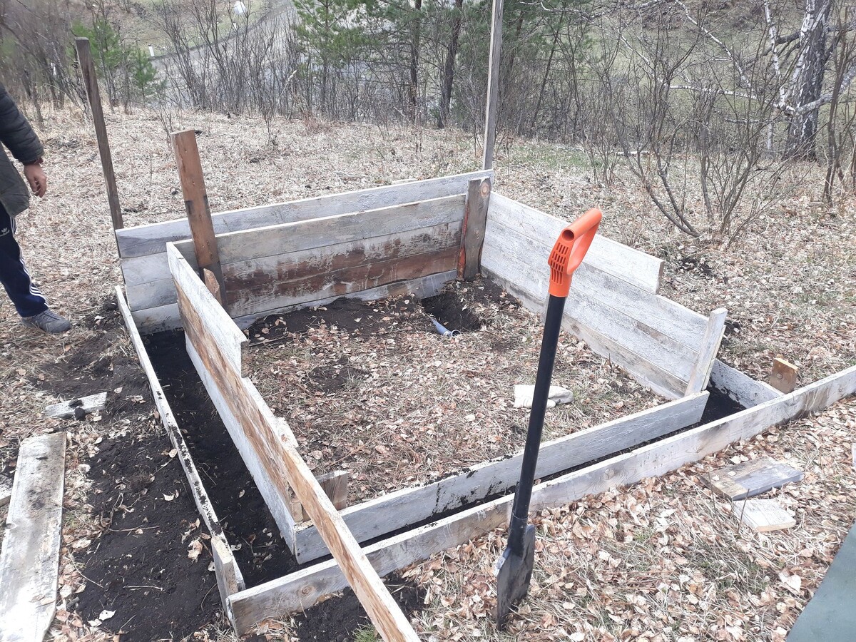 Вот такая опалубка — старт фундамента