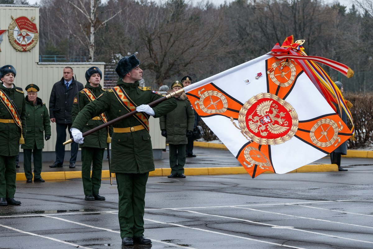 Высшее военное училище. Московское высшее общевойсковое командное училище. МВВКУ Московское высшее командное училище. Московское высшее общевойсковое командное училище Знамя. Вручение ордена Жукова МОСВОКУ.