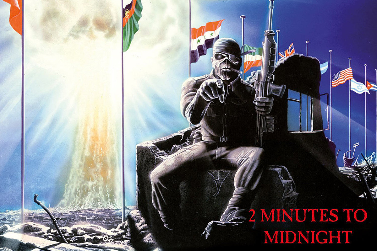 Обложка сингла "2 Minutes to Midnight" 