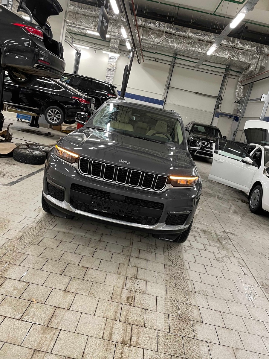 GRAND CHEROKEE 2023