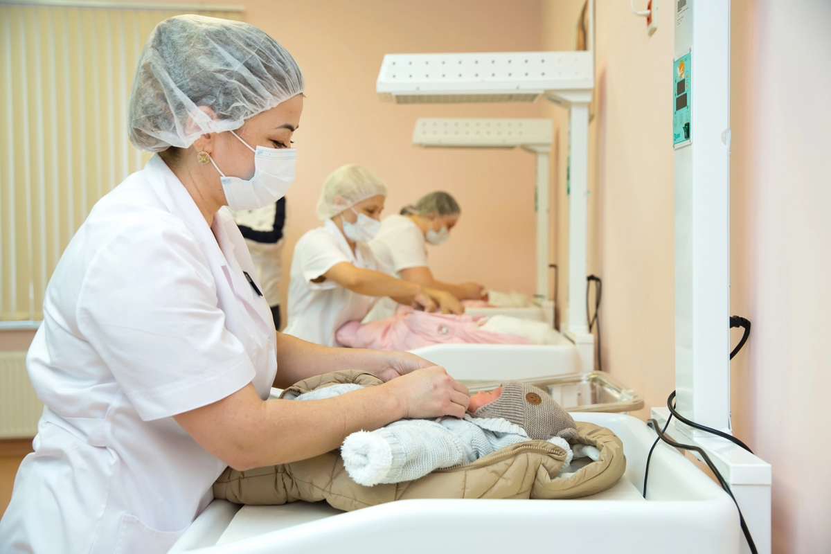    Первых тройняшек, родившихся в Югре в 2023 году, выписали домой