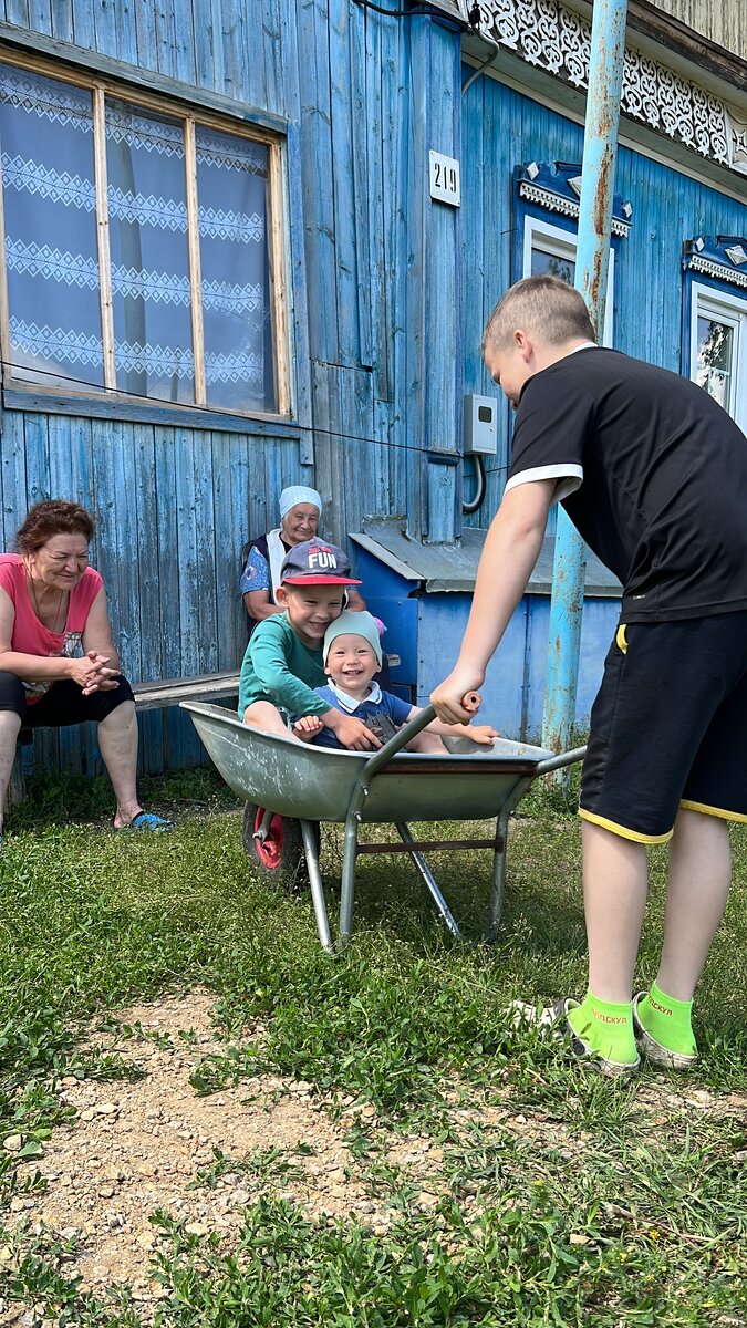 Про деревню, классных детей и самодельную сгущенку | Акулий глаз | Дзен