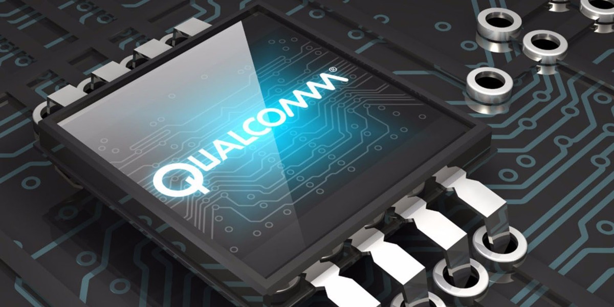 Буквально пару дней назад,руководство Apple и Qualcomm,наконец-то заключили перемирие.Обе компании отозвали иски из судов и воцарилась идиллия.