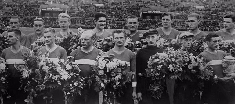 Фото: https://fanat1k.ru/  "Спартак" после победы в финале.