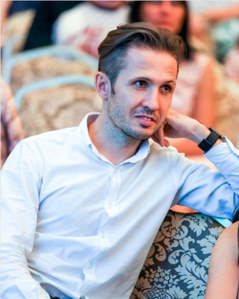 Отношение к инфобизнесу довольно разное. Одни считают это «лохотронами», другие могут по достоинству оценить каждое конкретное предложение. Так как же стоит относиться к продуктам инфобизнеса?