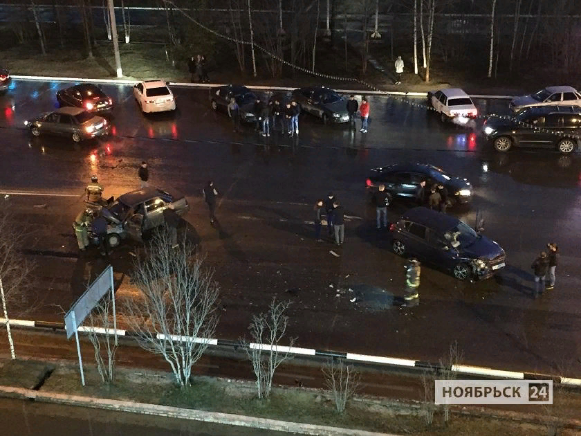 Ноябрьск 24. Дтп в ноябрьск. Ноябрьск изыскателей. Фото аварий автомобилей. Ноябрьск 24.