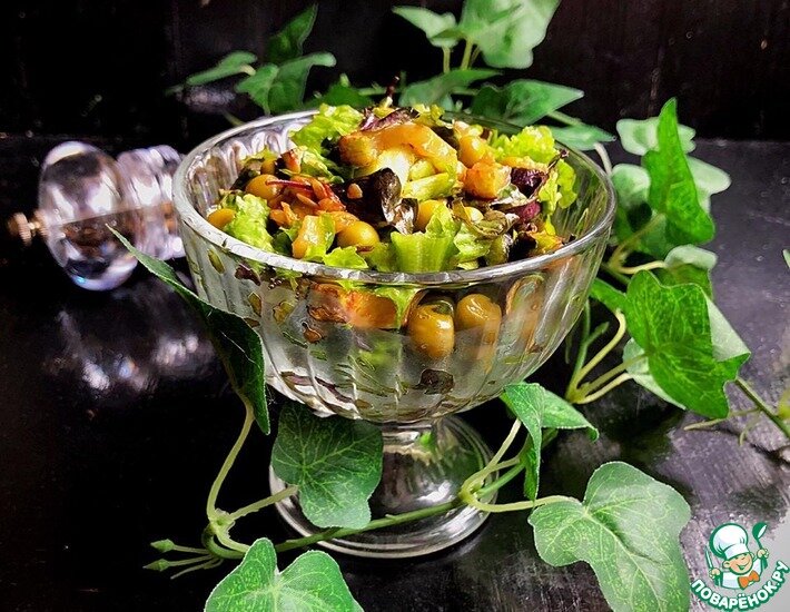 Вкусный, пряный, интересный салат из минимума компонентов. Угощайтесь!!!