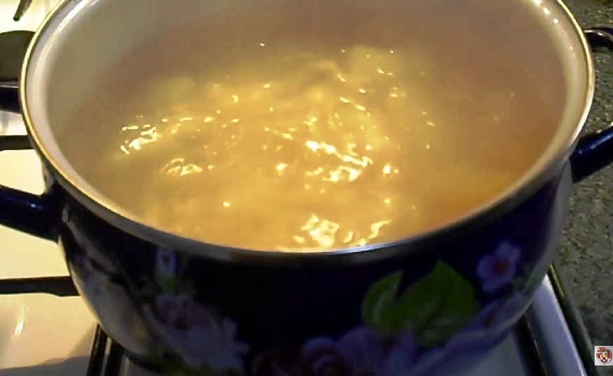 Быстрый суп из квашеной (кислой) капусты - вкуснейший 