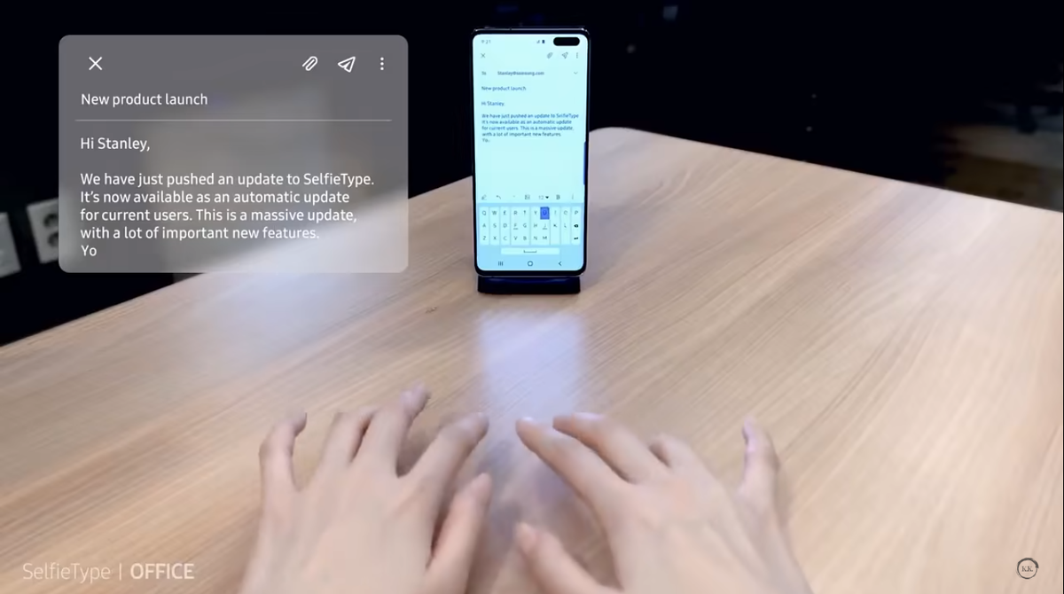 Кадр из видео с демонстрацией Selfie Type 