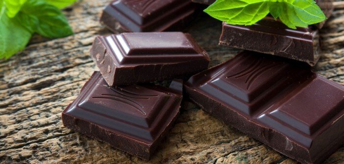  Португальским учёным удалось подтвердить способность тёмного шоколада расширять сосуды, приводя показатели давления в норму.