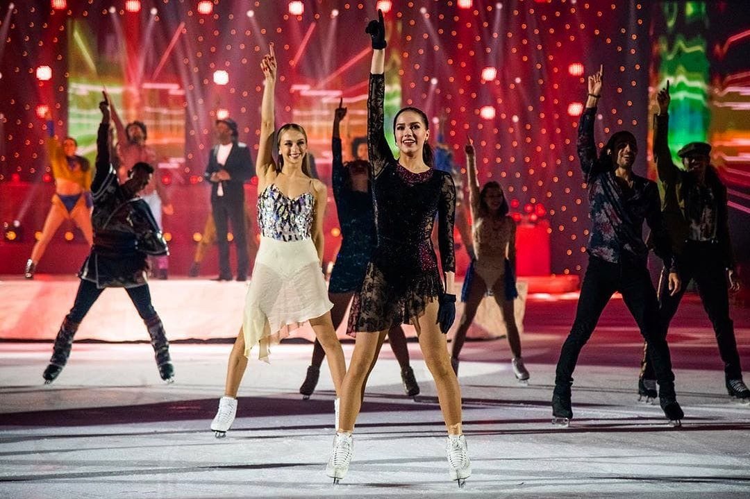 Алина на шоу Art on Ice. Источник фото: instagram.com/azagitova