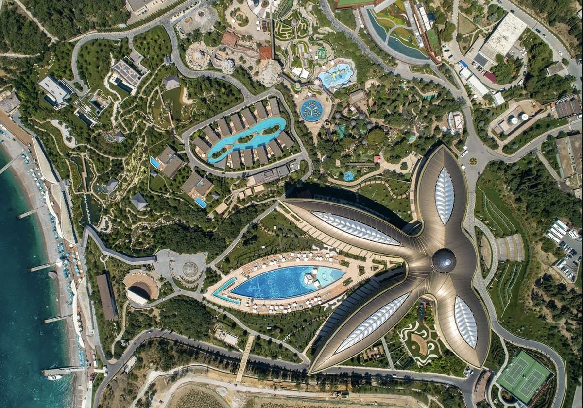 Мрия тг. Мрия Резорт спа 5 Крым. Санаторий Mriya Resort Spa Крым Ялта. Mriya Resort Spa 5 в Ялте. Парк гостиницы Мрия в Ялте.