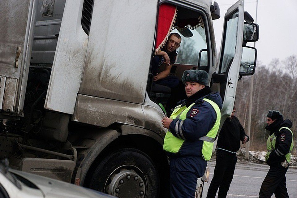 Водитель с армянскими правами имеет право ездить на грузовике