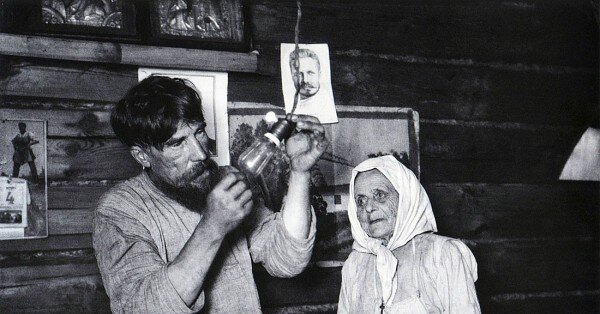 "Где ж тут это вай-фай включается?" 