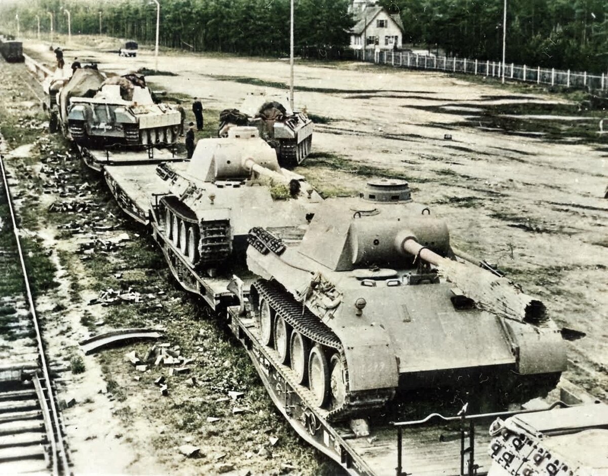 Немецкие танки 1943 года. Танк пантера 1943. Танк пантера 1943 год. Panzer v пантера Ausf. G 1944. Танк пантера Курская дуга.