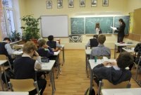Учебный год для большинства школьников может завершиться в середине маяАттестация в 9 классах может пройти на основе итоговых оценок